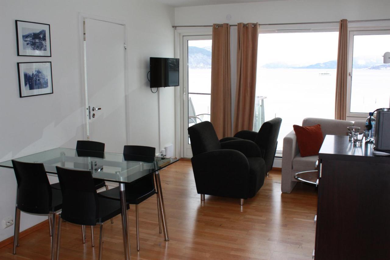 Smaken Av Ryfylke Event As Overnatting, Bygningen Drives Ikke Som Hotell Hjelmeland 外观 照片