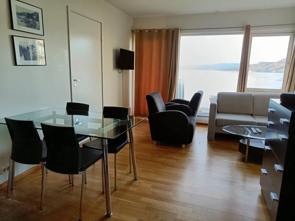 Smaken Av Ryfylke Event As Overnatting, Bygningen Drives Ikke Som Hotell Hjelmeland 外观 照片