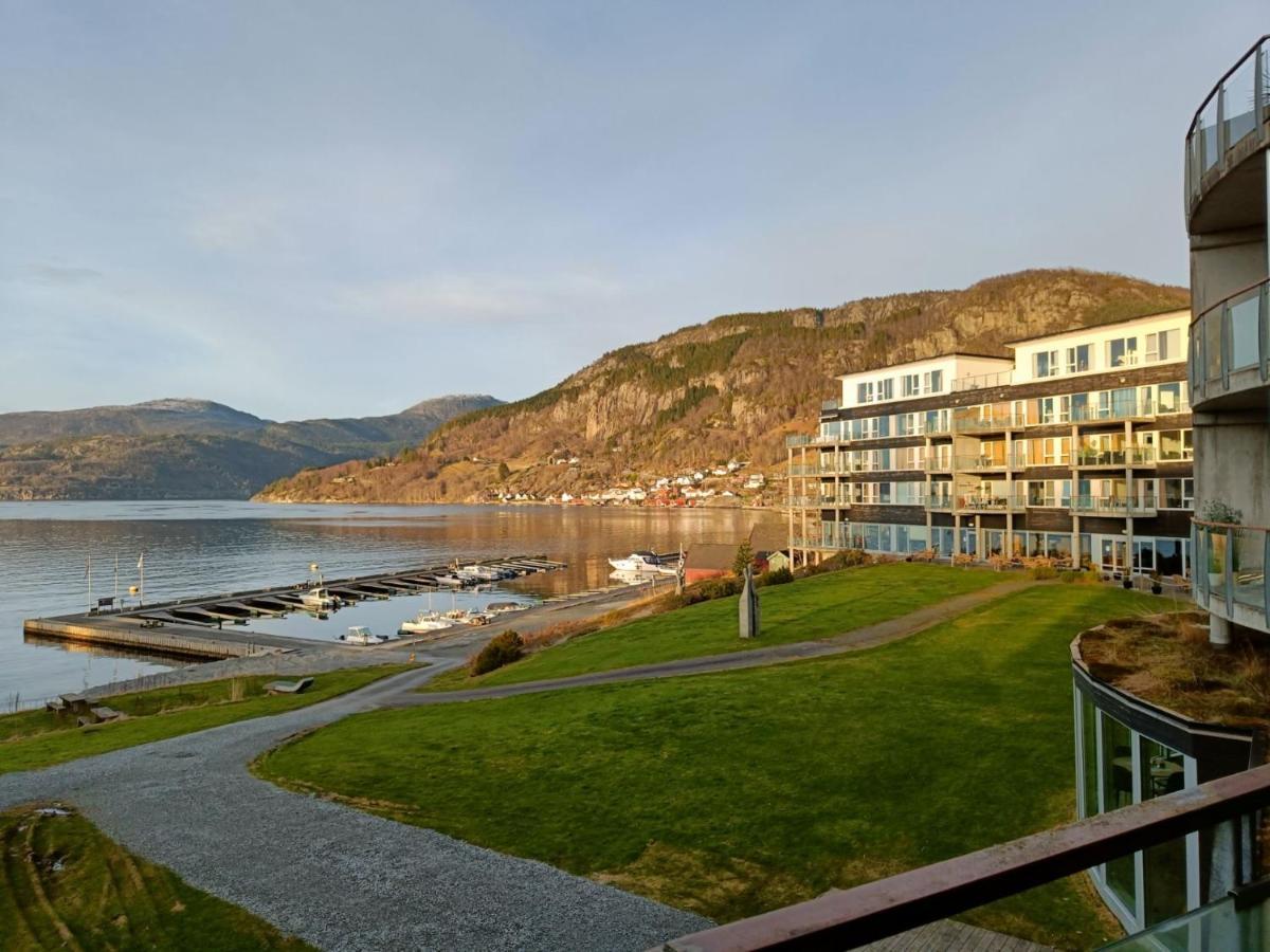 Smaken Av Ryfylke Event As Overnatting, Bygningen Drives Ikke Som Hotell Hjelmeland 外观 照片